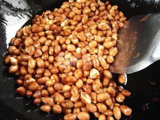 爆香花生果的做法步驟:3