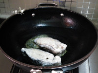 香煎海參斑魚(yú)的做法步驟6