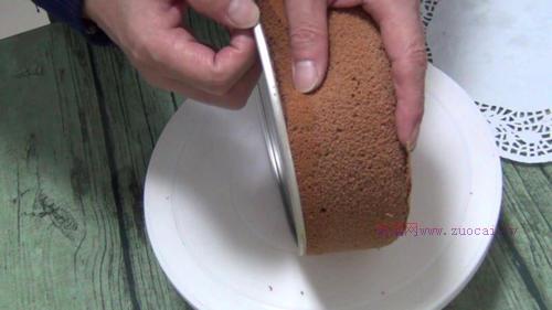 巧克力戚風(fēng)蛋糕8寸的做法