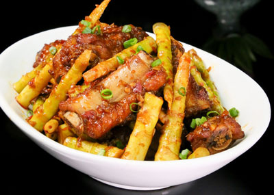 湖南小筍燒排骨的做法，小筍燒排骨怎么做好吃