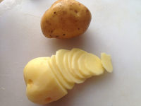 臘肉干鍋土豆片的做法步驟4