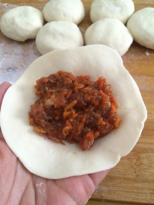 胡蘿卜豬肉包子的做法