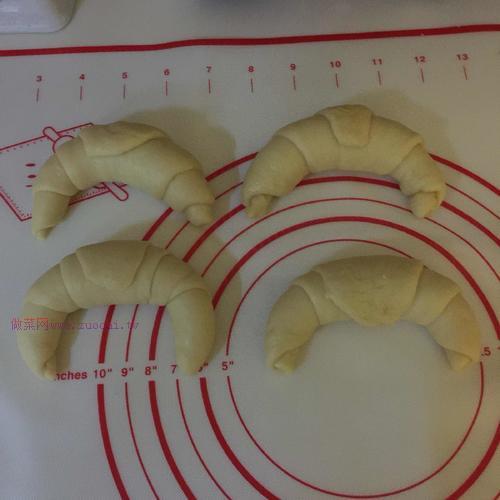 月牙面包(超級(jí)松軟拉絲)的做法