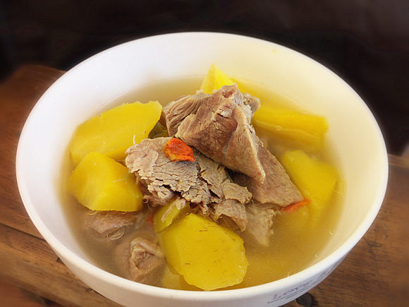 清湯羊肉燉黃蘿卜