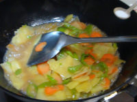 尖椒胡蘿卜炒土豆片的做法步驟13