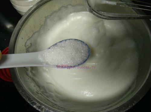 電飯煲戚風(fēng)蛋糕的做法