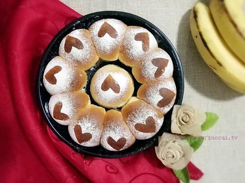 一次發(fā)酵的中種愛(ài)心小餐包的做法