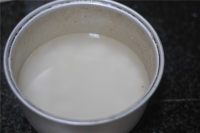 補(bǔ)血養(yǎng)顏的酒釀雞蛋的做法步驟2