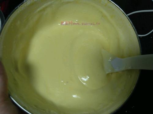 電飯煲戚風(fēng)蛋糕的做法