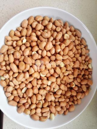 爆香花生果的做法步驟:1