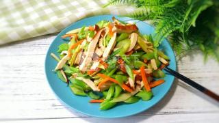 熏干芹菜的做法步驟：8