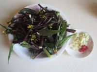 涼拌菜薹的做法步驟1