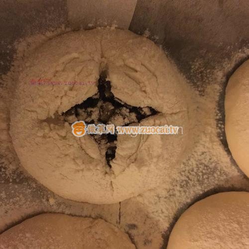 奶汁土豆面包的做法