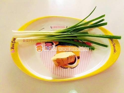 鯽魚(yú)豆腐海鮮菇湯的做法