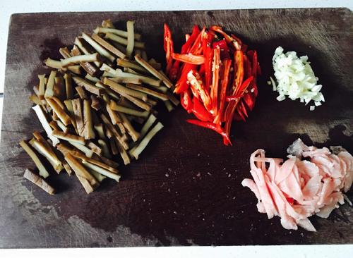 爆炒肉絲醬干的做法