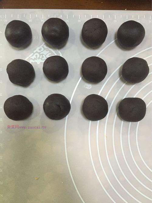 蛋黃酥（黃油版）的做法