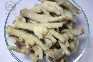 泡椒鳳爪的做法步驟:2