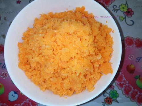 胡蘿卜肉包的做法