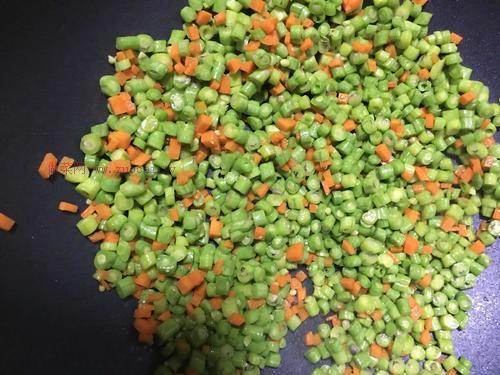 豆角胡蘿卜肉包的做法