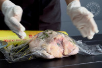 香蒜黃油烤雞|圣誕菜的做法步驟3