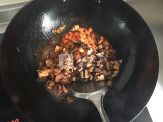 荷葉雞肉糯米飯的做法步驟:10