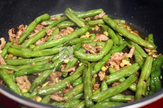 干煸四季豆的做法步驟:14