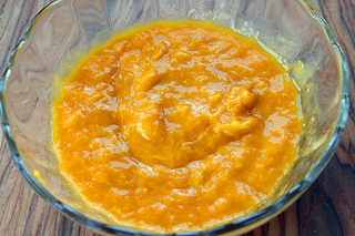 深受大眾們喜愛的一道甜品---楊枝甘露的做法步驟:4