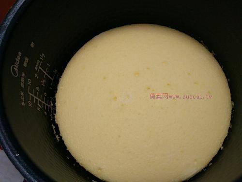 電飯煲戚風(fēng)蛋糕的做法