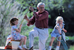 十月份釣鯉魚用什么飼料 十月份釣鯉魚的最佳時間段