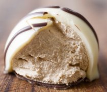 【哺乳期能吃巧克力嗎】哺乳期可以吃巧克力嗎，哺乳期吃巧克力