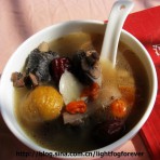 清補(bǔ)涼燉烏雞