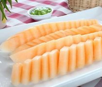 【吃哈密瓜喉嚨痛】吃哈密瓜喉嚨痛是怎么回事_吃哈密瓜會(huì)上火嗎