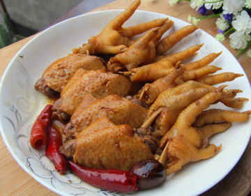 年夜飯菜譜推薦 自制鹵味雞爪的做法