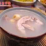 蓮子百合燉豬肚