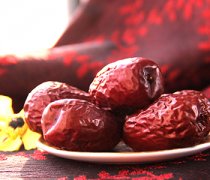 【棗子上火嗎】棗子的營(yíng)養(yǎng)價(jià)值_棗子適合哪些人吃