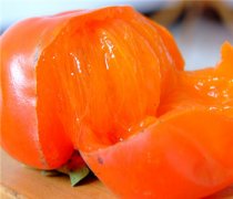 【柿子吃多了會怎么樣】柿子不能與什么水果同吃_柿子怎么做成柿餅