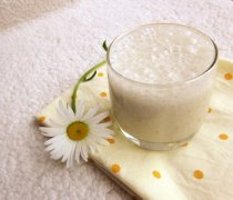 【香蕉牛奶可以減肥嗎】香蕉牛奶怎么做_香蕉牛奶可以美白嗎