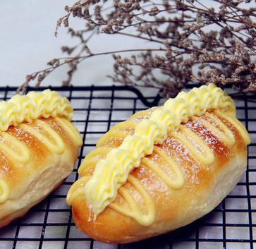 鮮奶雪露面包的家常做法