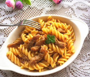 香菇醬牛排炒意粉的家常做法