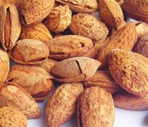 【杏仁吃多了會怎么樣】杏仁的營養(yǎng)價值_杏仁的功效與作用