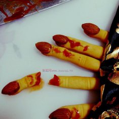 女巫手指餅干（萬圣節(jié)必備）的做法