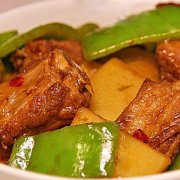 【土豆燒排骨】土豆燉排骨_土豆