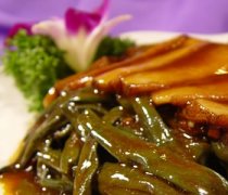 【豇豆角的腌制方法】腌制的豇豆角能生吃嗎_吃豇豆角的注意事項(xiàng)