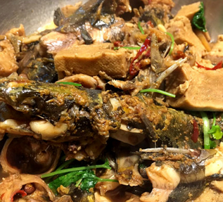 凍豆腐燒黃骨魚(yú)的家常做法