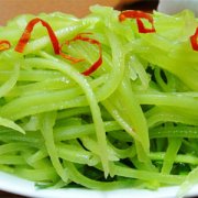 【涼拌萵筍絲怎么做】涼拌萵筍絲怎么做才好吃_哪些人適宜吃涼拌萵筍