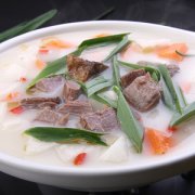 【牛腩燉白蘿卜】牛腩燉白蘿卜的做法_牛腩燉白蘿卜的營養(yǎng)價(jià)值