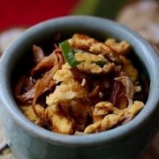 【黃花菜炒雞蛋】黃花菜炒雞蛋的營養(yǎng)價值_黃花菜炒雞蛋的適宜人群