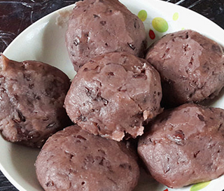 紅豆糯米團(tuán)子的家常做法