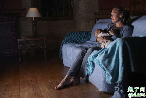 兩個月以內的寶寶夜奶喂幾次 寶寶夜奶頻繁怎么調整1