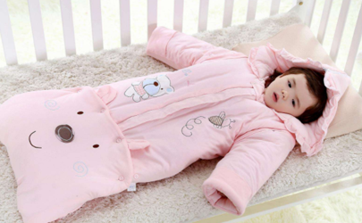 冬季新生兒準(zhǔn)備幾個(gè)包被 包被和抱被是一樣嗎